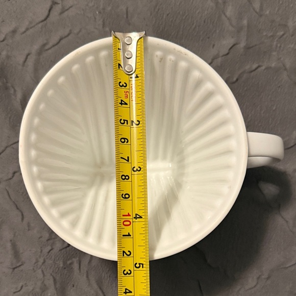 Starbucks White Ceramic Pour-Over Brewer EUC - Picture 4 of 5